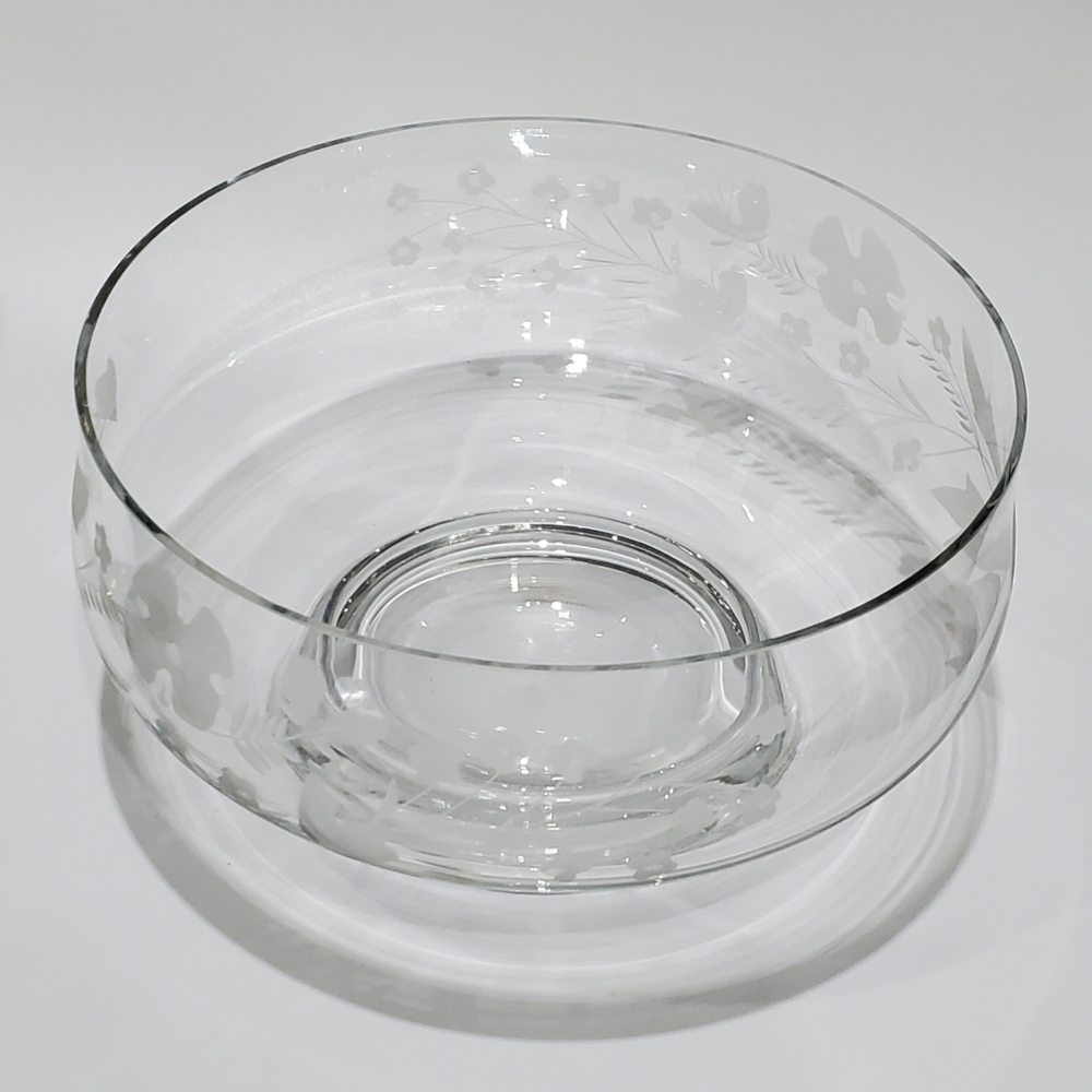 🇷🇴 8 1/2" Etched Floral Bowl with Thick Pedestal Base - Picture 3 of 16